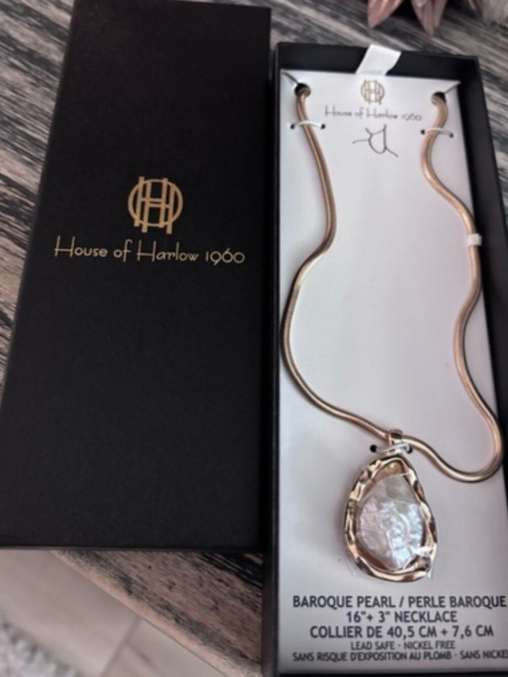 House of Harlow 1960 | Baroque Pearl Large Pendant Necklace - Gold & Iridescent